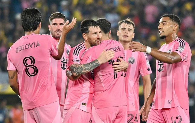 messi-bu-il-ilk-qolunu-vurdu