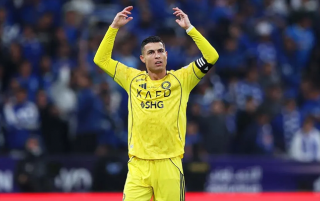 ronaldo-etirazi-dayandirdi