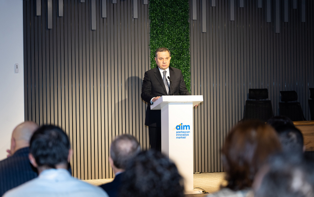 azerbaycan-turkiye-ikt-biznes-forumu-bas-tutdu