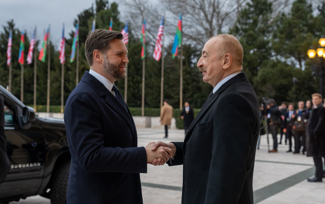 irevanla-bakiya-tarixi-seferinden-bu-goruntuleri-paylasdi