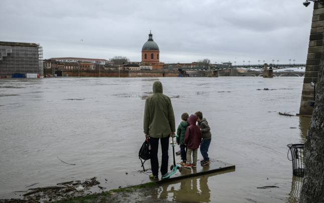 fransada-guclu-qasirga