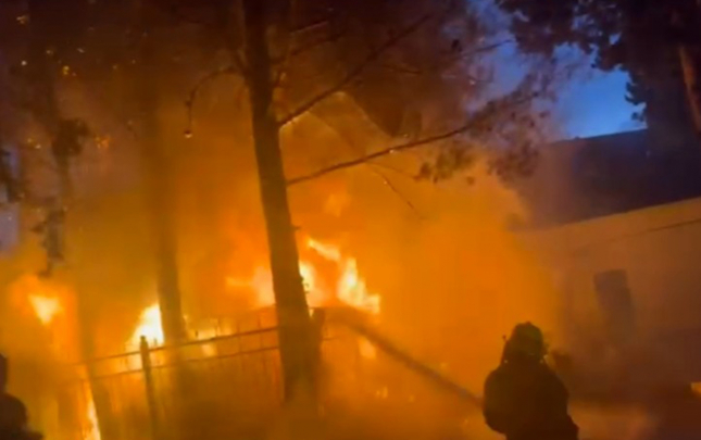 sumqayitda-usaq-bagcasi-yaxinliginda-yangin