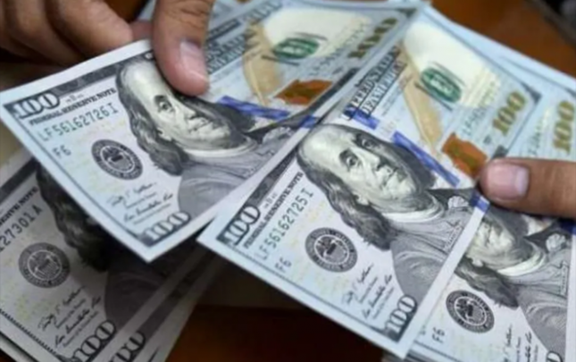 dovriyyesi-10-min-dollardan-cox-olanlarin-nezerine