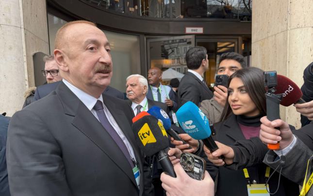 prezident-munxende-yerli-televiziya-kanallarina-musahibe-verdi