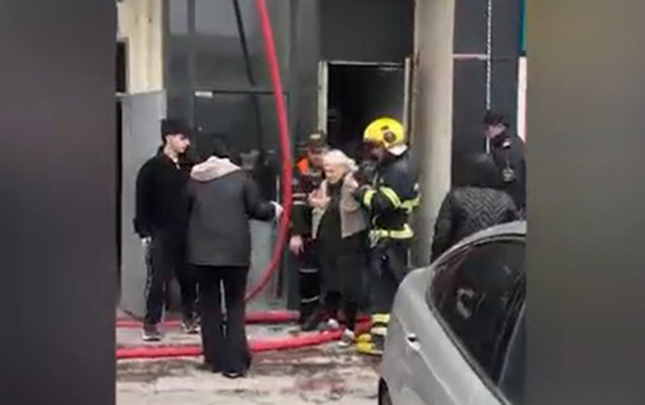 xetaide-yasayis-binasinda-yangin