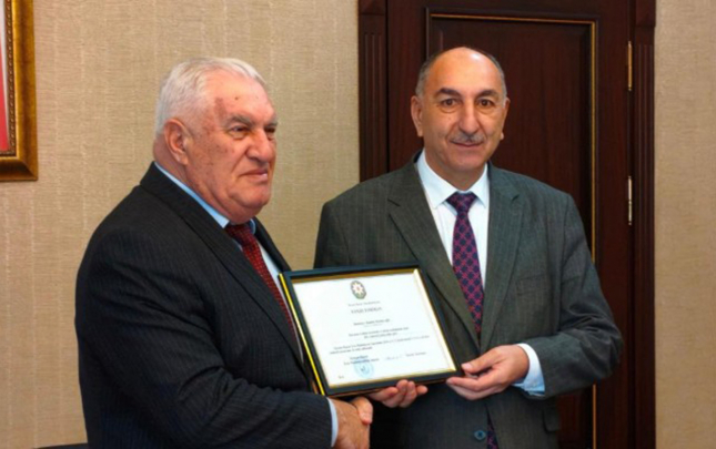 oten-ay-vezifeye-teyin-olunmusdu-indi-azad-edildi