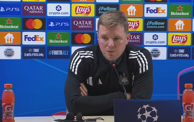 onlar-iki-ingilis-komandasina-qarsi-oynayib