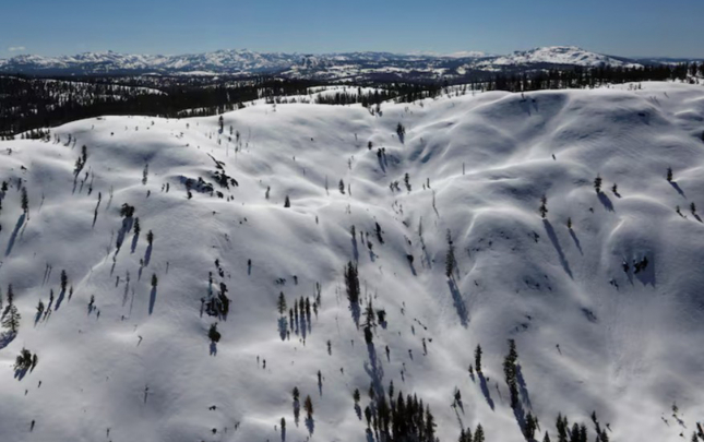 kaliforniyada-qar-ucqunu