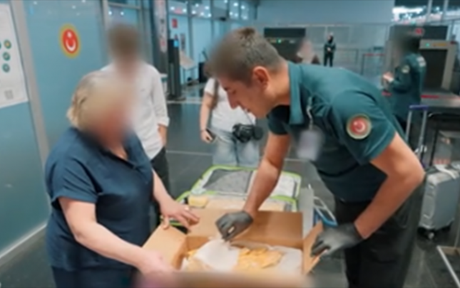 toyuqlar-oz-heyetimdendir-elibos-gelim