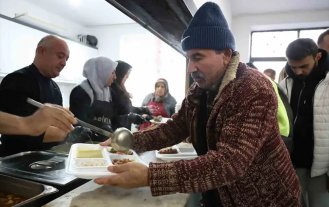 bu-kendde-orucu-evde-acmaq-qadagandir