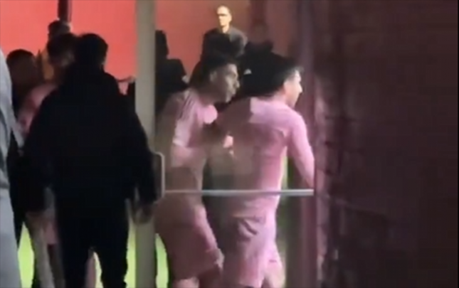 messi-esebilesib-hakimler-otagina-girmek-istedi