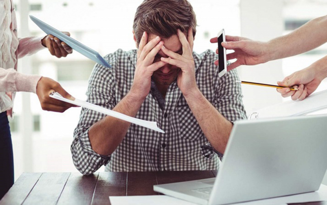 bir-nece-adamin-isini-gorene-elave-maas-verilmelidir