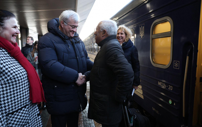 muharibenin-ildonumunde-kiyeve-getdiler