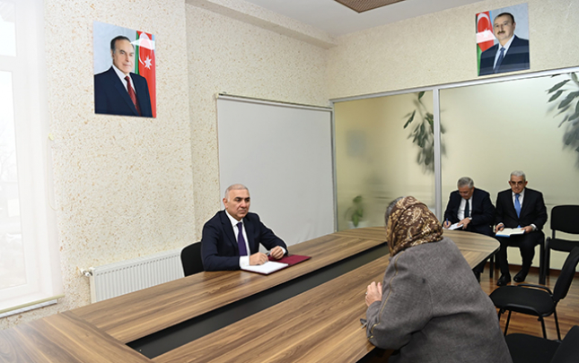 vuqar-ehmedov-qebelede-vetendaslari-qebul-etdi