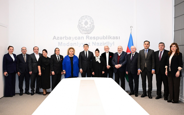 onlar-fexri-diplomla-teltif-olundular