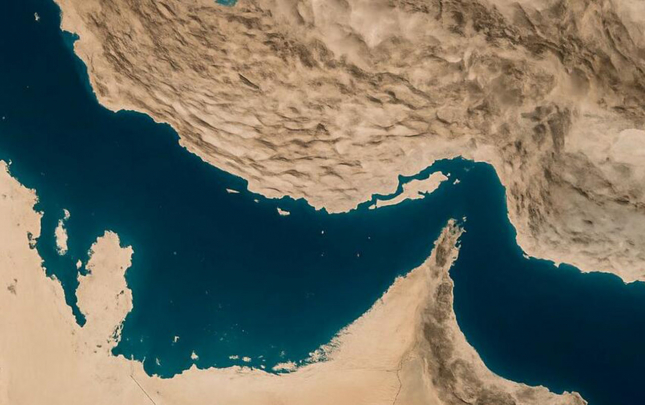 iran-hormuz-bogazini-baglayir