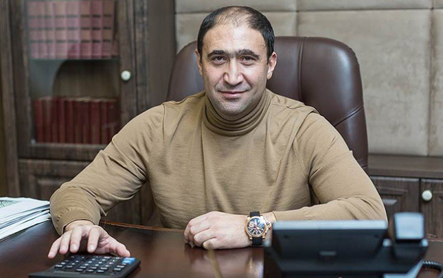 ilqar-haciyeve-15-il-qiyabi-hebs-cezasi-verildi