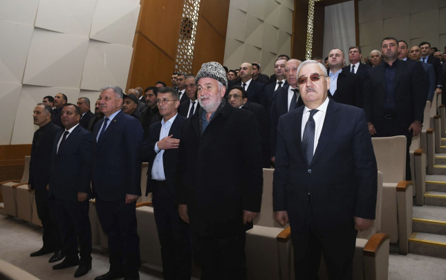 agdamda-ayriliqdan-kecen-yol-senedli-filminin-teqdimat-merasimi-olub