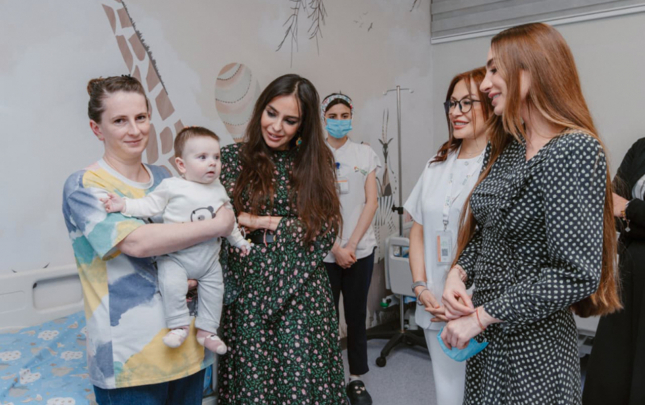 leyla-ve-arzu-eliyevalar-pediatriya-merkezinde