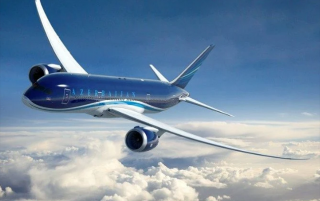 naxcivana-ucan-teyyare-bakiya-qayidib