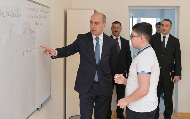 emin-emrullayev-xankendi-ve-xocali-mekteblerinde