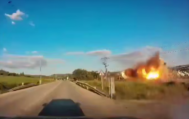 hizbullahin-raketi-peyk-stansiyasina-bele-dusdu