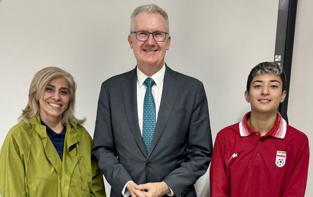 avstraliya-daha-iki-iranli-qadin-futbolcuya-siginacaq-verdi