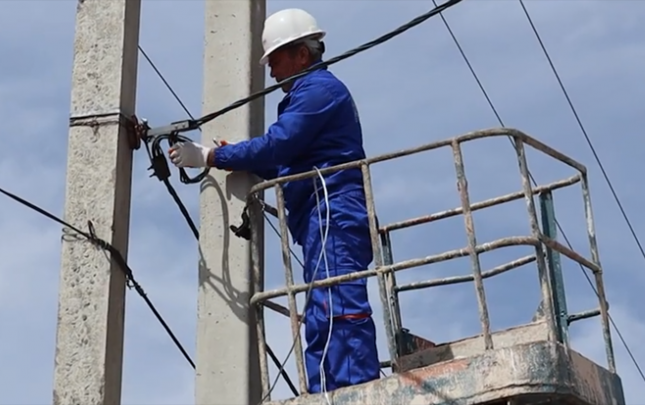 azerisiq-agcabedinin-elektrik-sebekesini-yenileyir