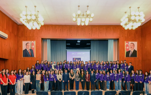 azercellin-desteyi-ile-futurefem-20-layihesine-start-verildi