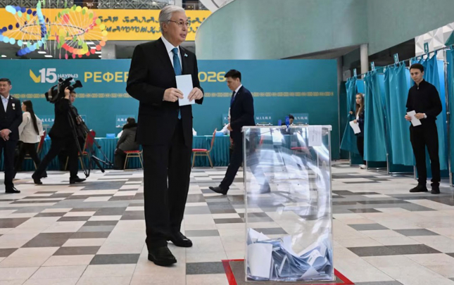 bu-gun-qazaxistanda-referendum-idi