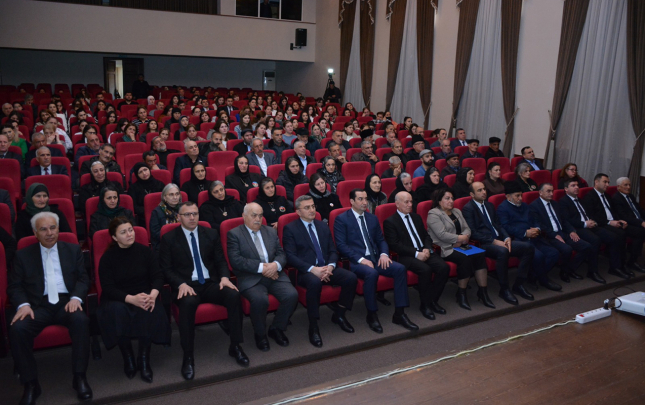 samaxida-44-gun-tarixi-zefer-kitabinin-teqdimati-kecirildi