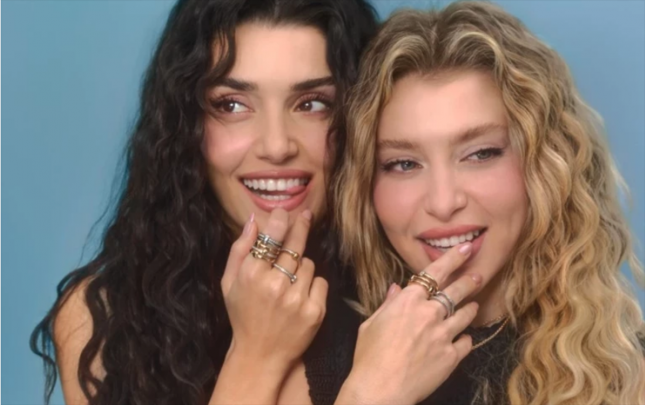 kenar-sexsler-hec-vaxt-aramiza-gire-bilmeyib