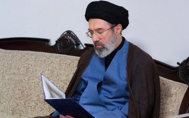 mucteba-xamenei-rusiyada-mualice-alir