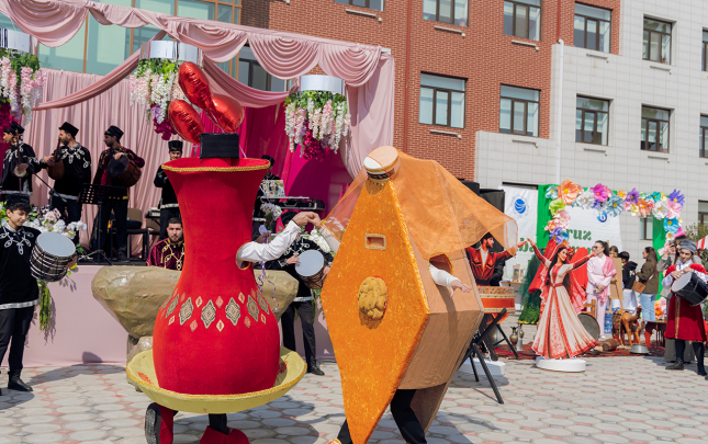 gence-dunya-mektebinde-paxlava-festivali-kecirildi