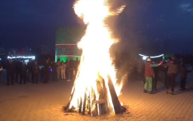 agdamda-bayram-tonqali-yandirildi
