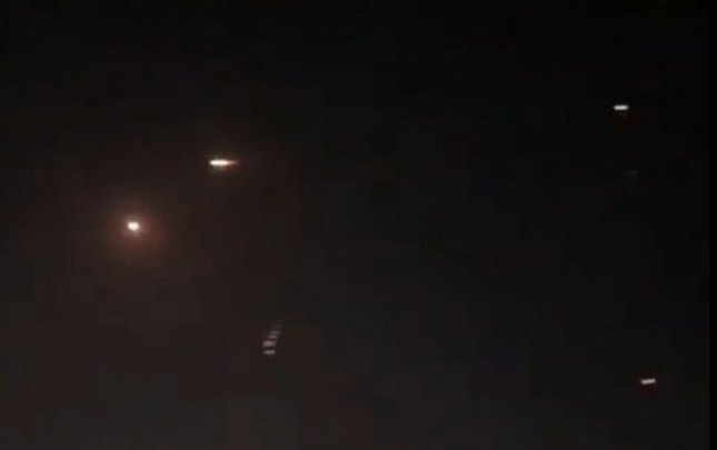 iran-raketleri-tel-eviv-semasinda