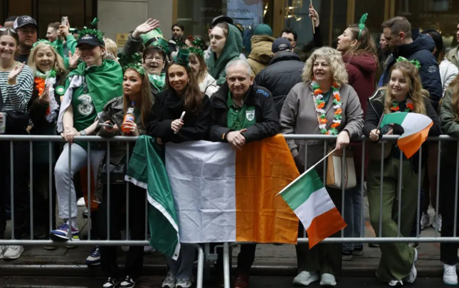 yasil-geyinmeseler-cimdiklenecekler