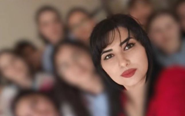 pervane-muellim-ovladlari-ile-tehdid-olunub-saatlarla-eve-dustaq-edilib