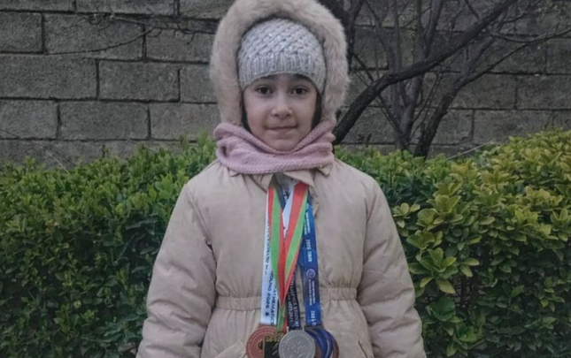 bilesuvarda-sagird-uc-aya-9-medal-qazandi
