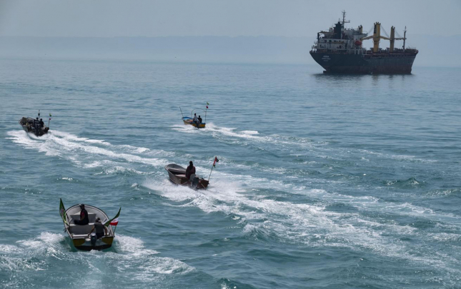 hormuz-bogazi-hansi-gemiler-ucun-aciqdir