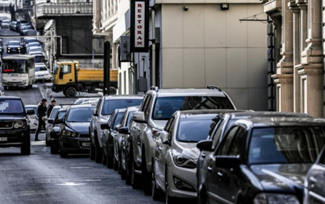 masinlari-qaydalara-uygun-park-edin