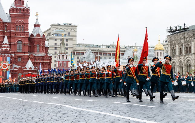 bu-tarixde-qirmizi-meydanda-mesq-edecekler