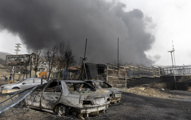 israilin-merkezi-raket-atesine-tutuldu