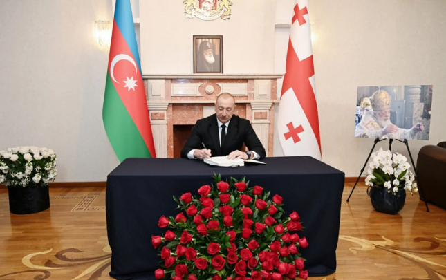 prezident-gurcustan-sefirliyine-gedib-bassagligi-verdi