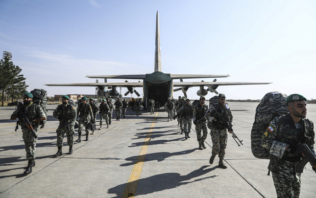 bir-milyondan-cox-iranli-seferber-edildi