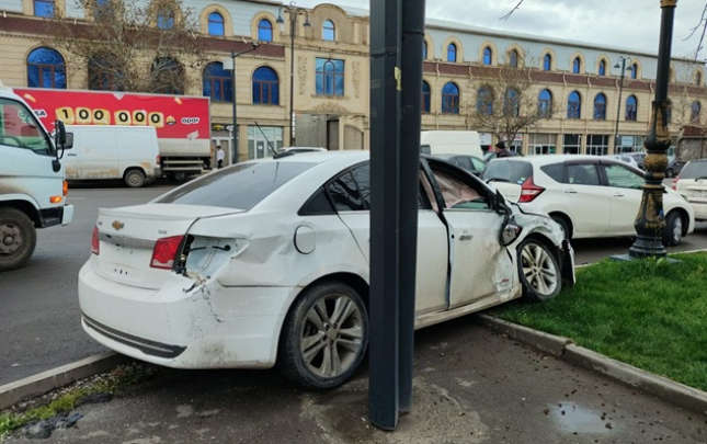 yol-kenarinda-dayanan-piyadani-vurdu-ozu-de-yaralandi