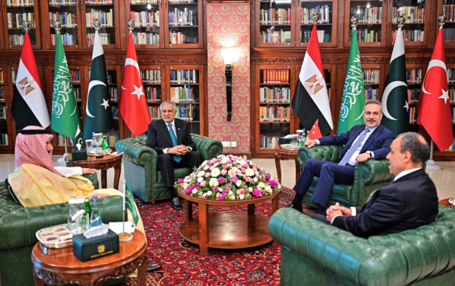 dord-olkenin-xin-rehberi-islamabadda-gorusdu