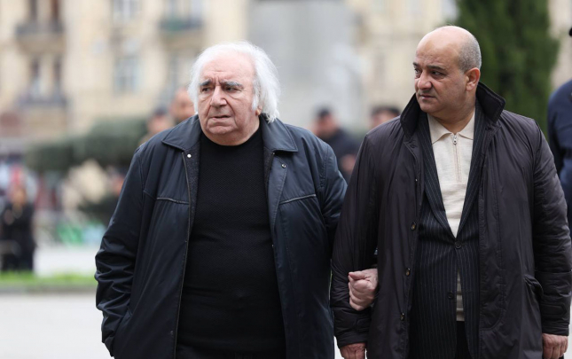 rasim-balayevle-vidalasmaga-gelirler