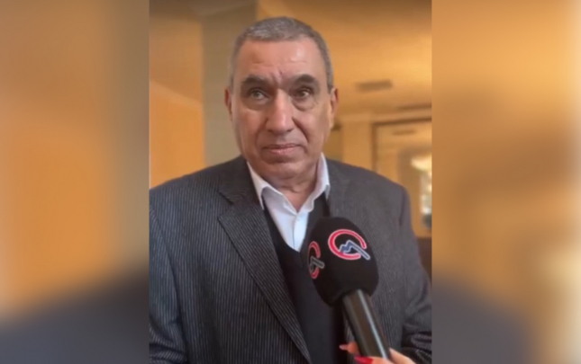 inanmazdim-ki-babeki-yaradan-aktyor-o-cur-zarafat-ede