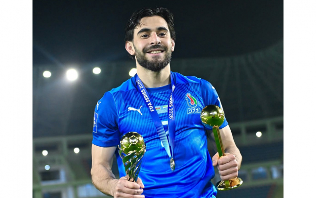 elvin-turnirin-en-yaxsi-oyuncusu-secildi